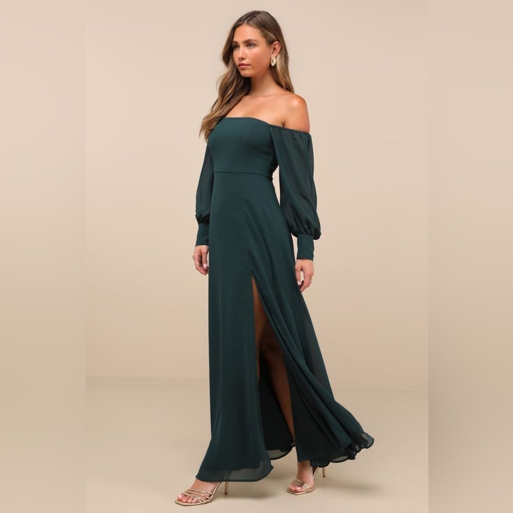 🆕(NWT) LULUs Feel the Romance Emerald Green Off-the-Shoulder Maxi Dress. SMALL
